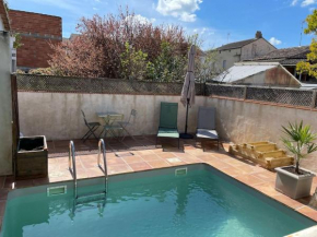 Gîte avec piscine et terrasse privative